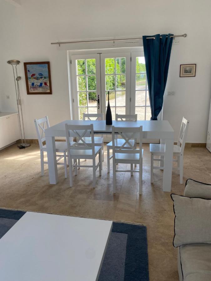 Saint-Just-Luzac Chateau De Feusse מראה חיצוני תמונה