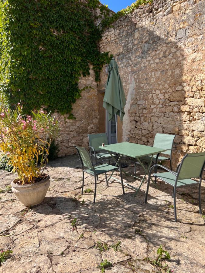 Saint-Just-Luzac Chateau De Feusse מראה חיצוני תמונה