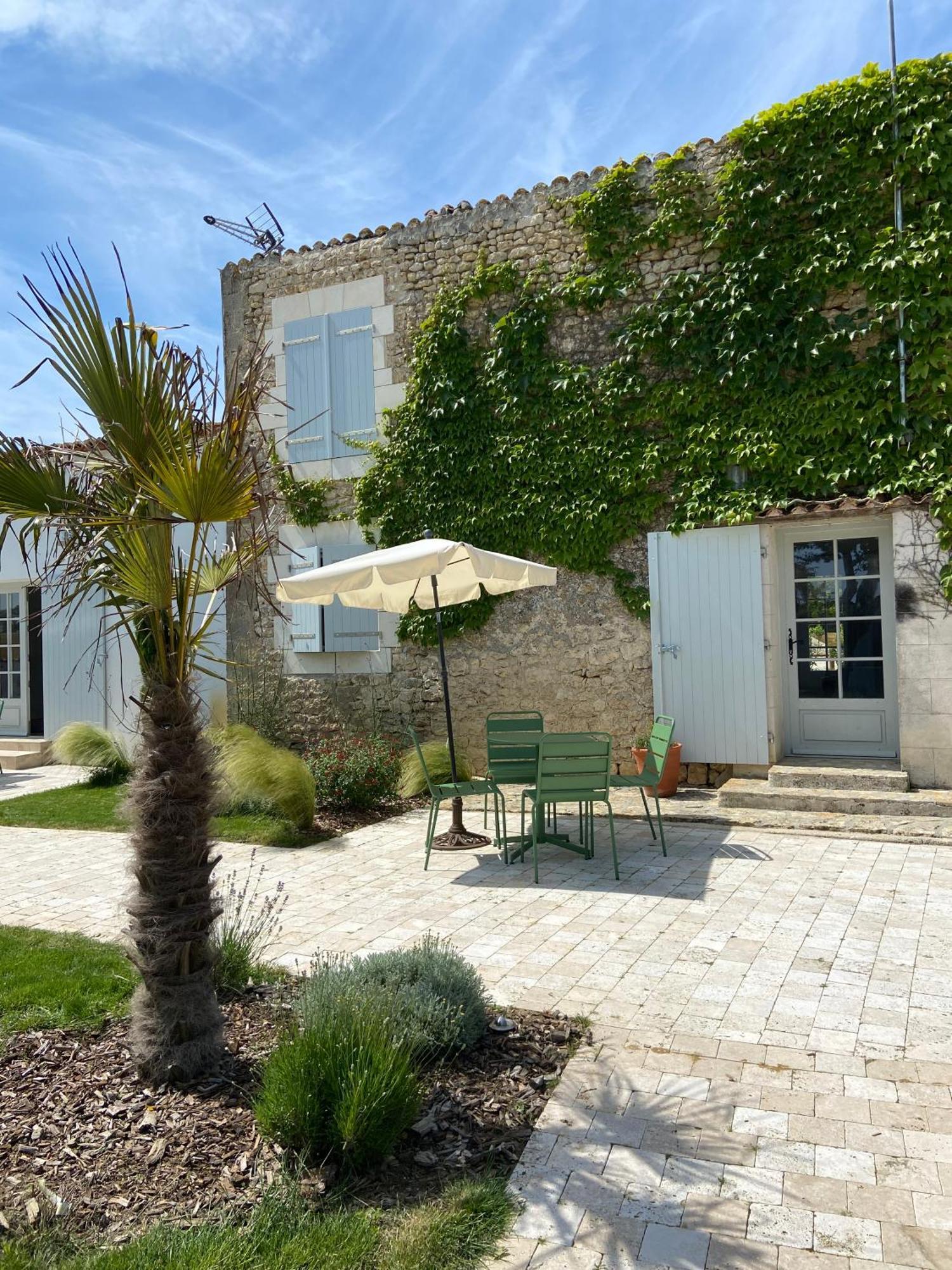 Saint-Just-Luzac Chateau De Feusse מראה חיצוני תמונה
