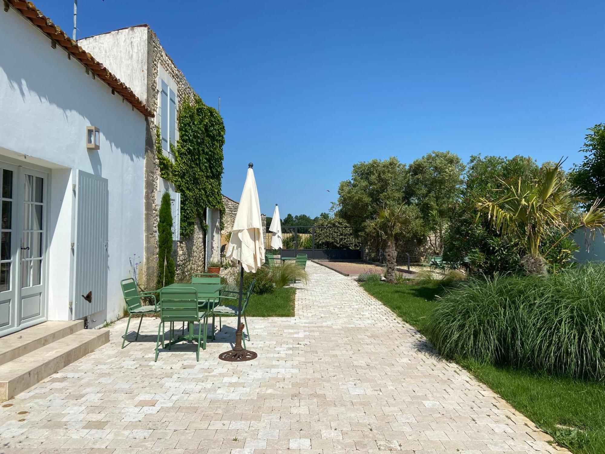Saint-Just-Luzac Chateau De Feusse מראה חיצוני תמונה