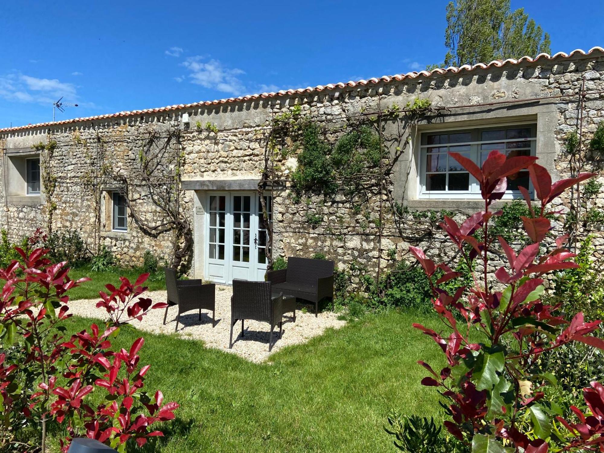 Saint-Just-Luzac Chateau De Feusse מראה חיצוני תמונה
