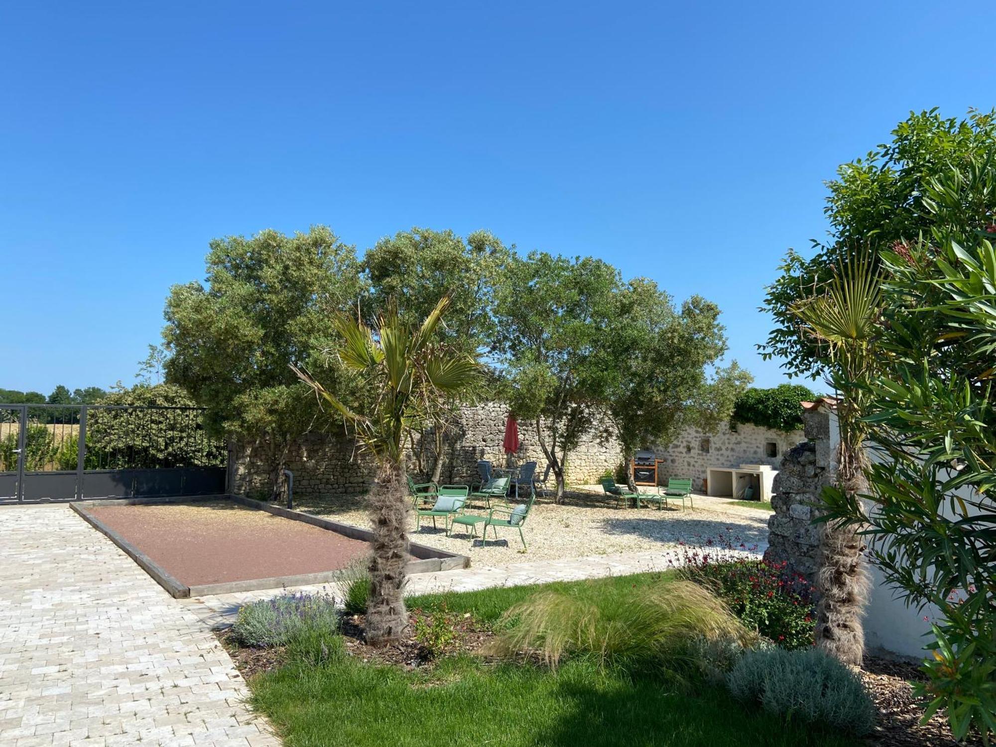 Saint-Just-Luzac Chateau De Feusse מראה חיצוני תמונה