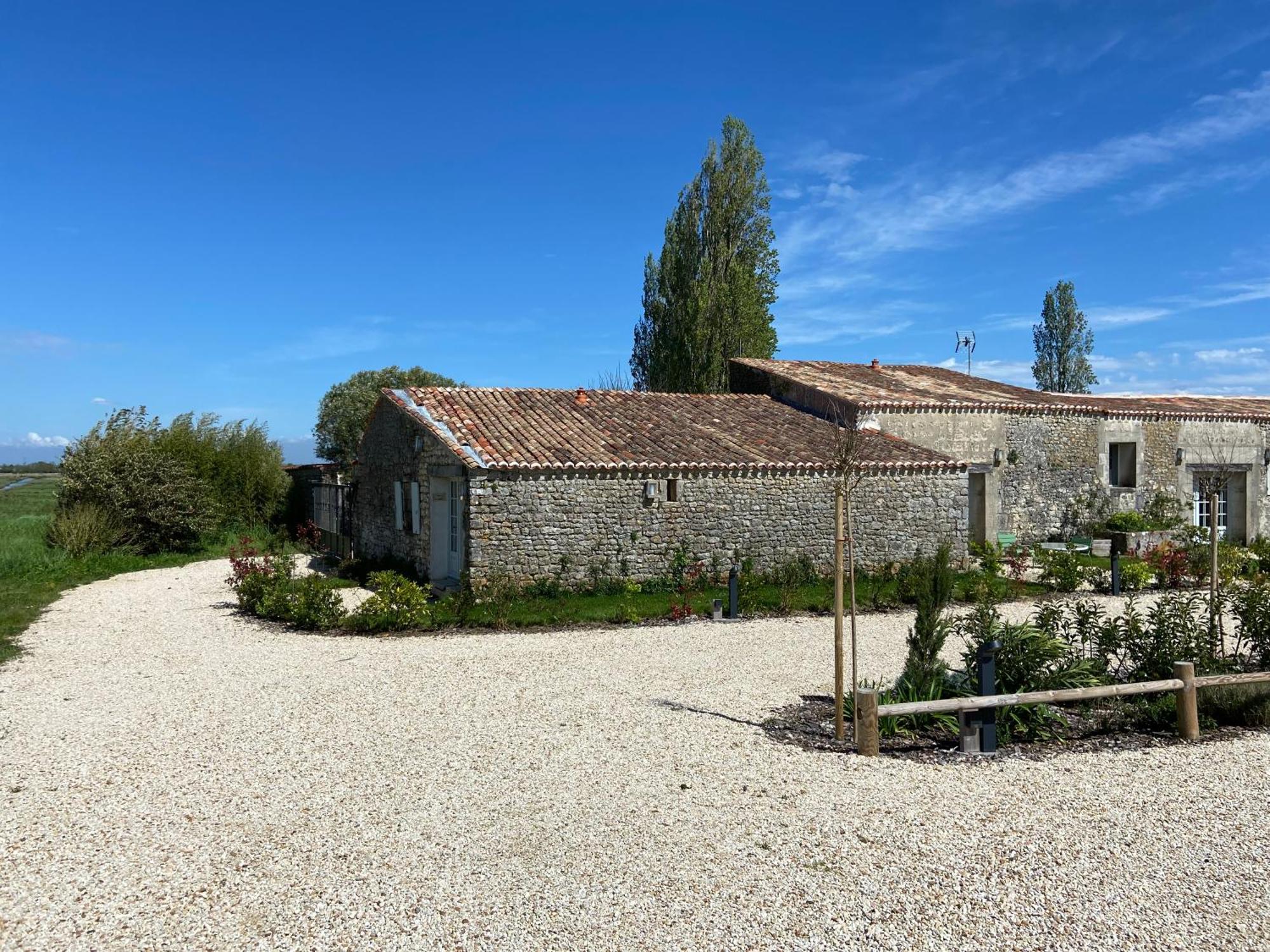 Saint-Just-Luzac Chateau De Feusse מראה חיצוני תמונה